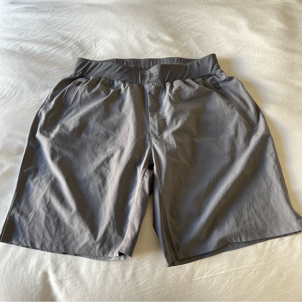 EUC ESNTLS 5” Inseam Shorts